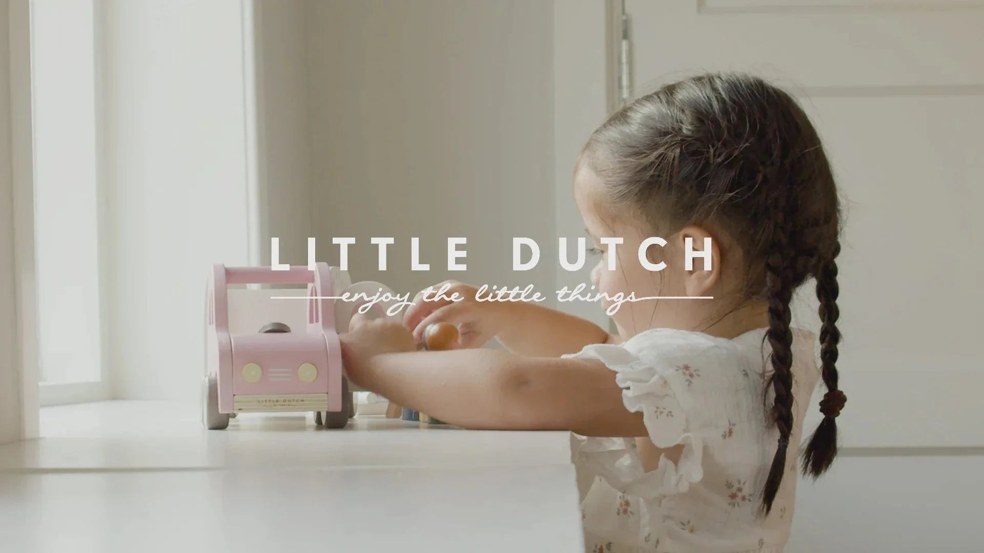 Little Dutch Παιχνίδια: Η Τέλεια Επιλογή για τους Μικρούς Εξερευνητές